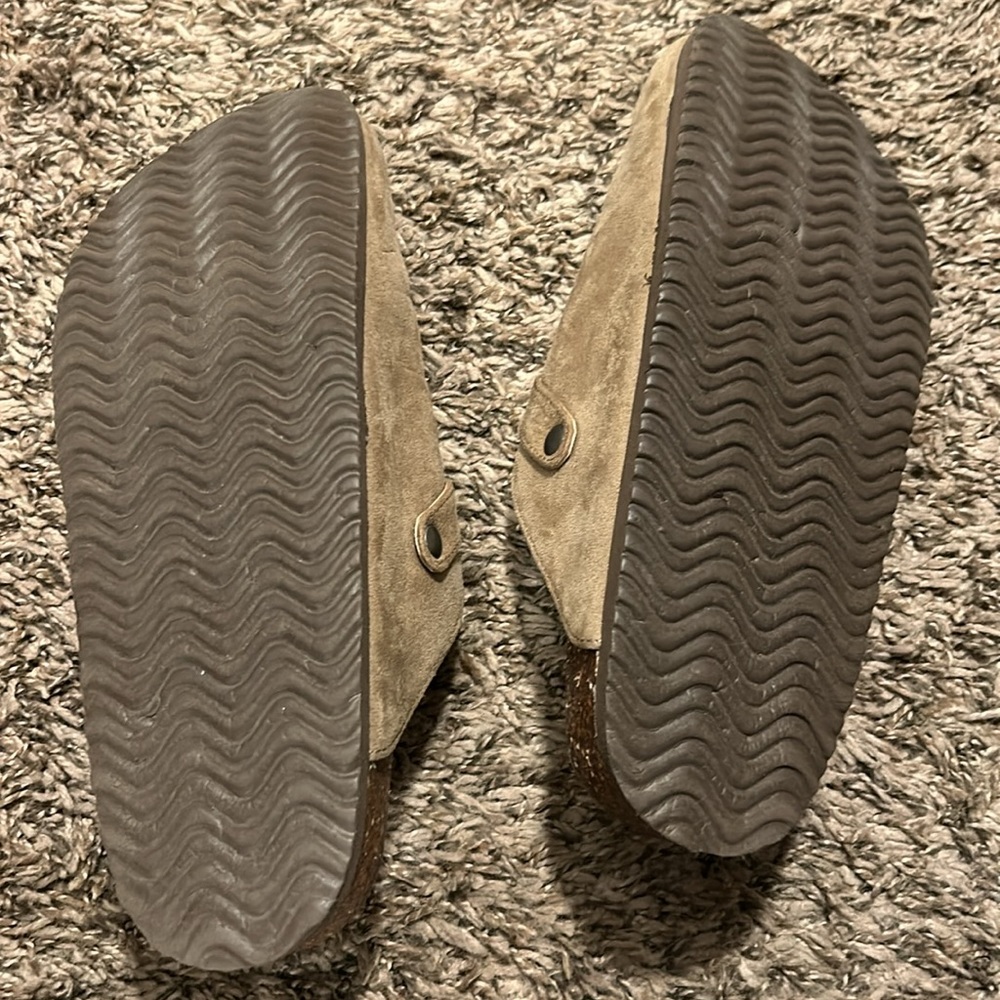 Tan Clogs‼️ - Picture 3 of 3